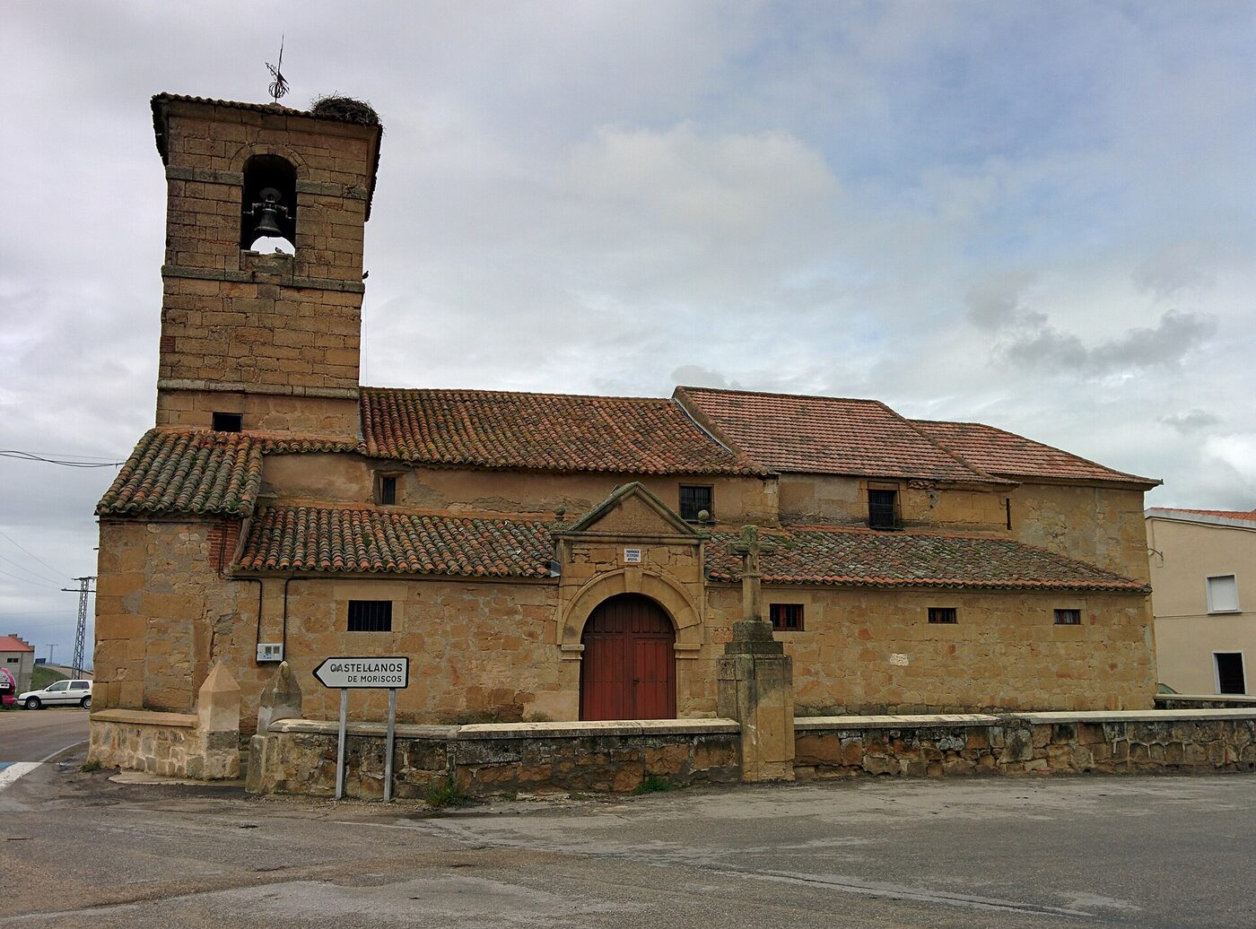 Iglesia de San Pedro Apóstol en Moriscos