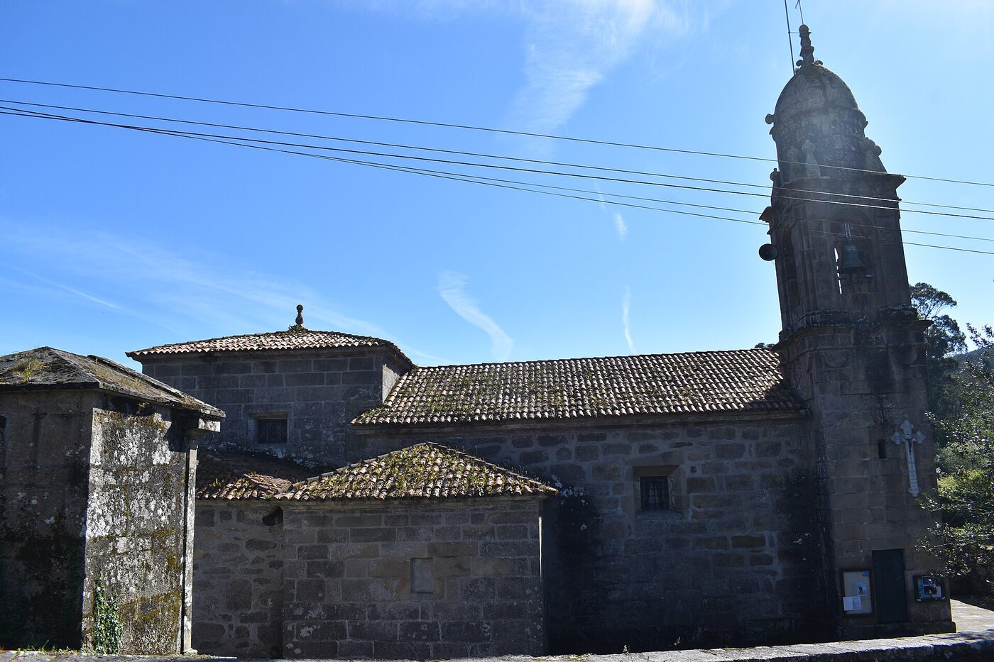 Igrexa de Santa María de Isorna en Rianxo