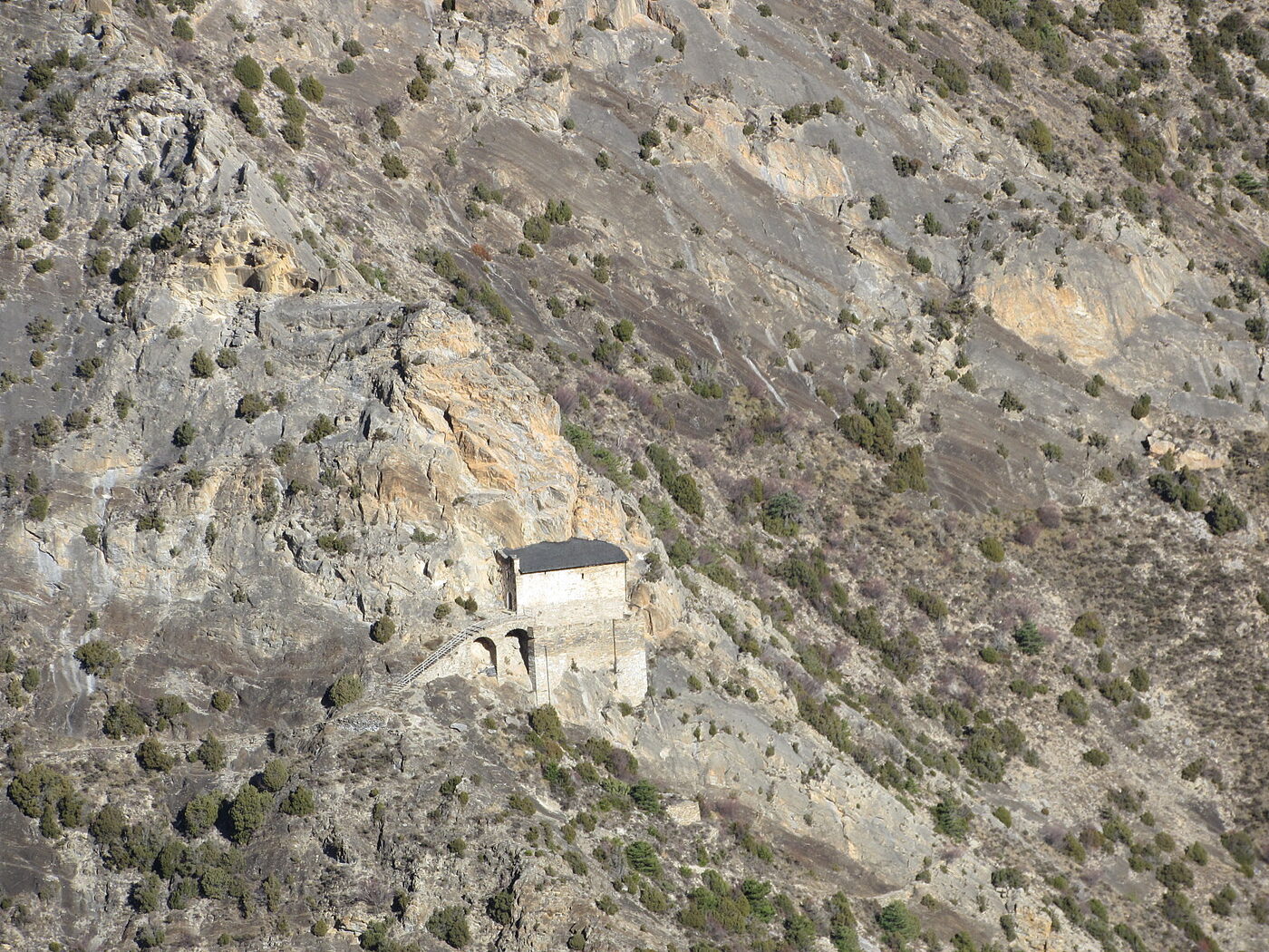 Mare de Déu de la Roca en la Guingueta d'Àneu