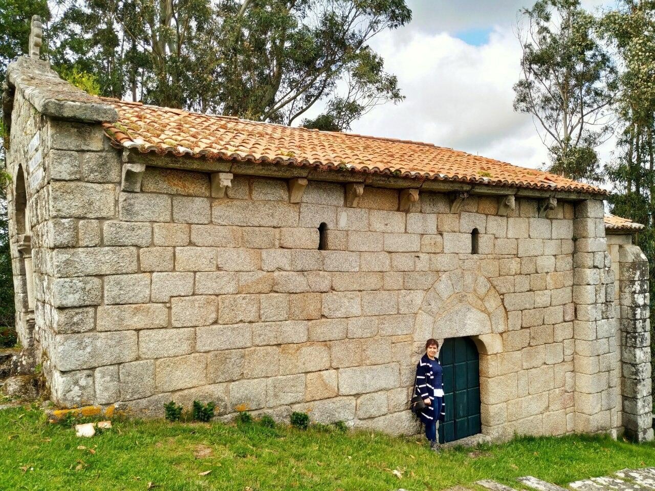 Igrexa de Santa Baia da Espenuca en Coirós de Arriba