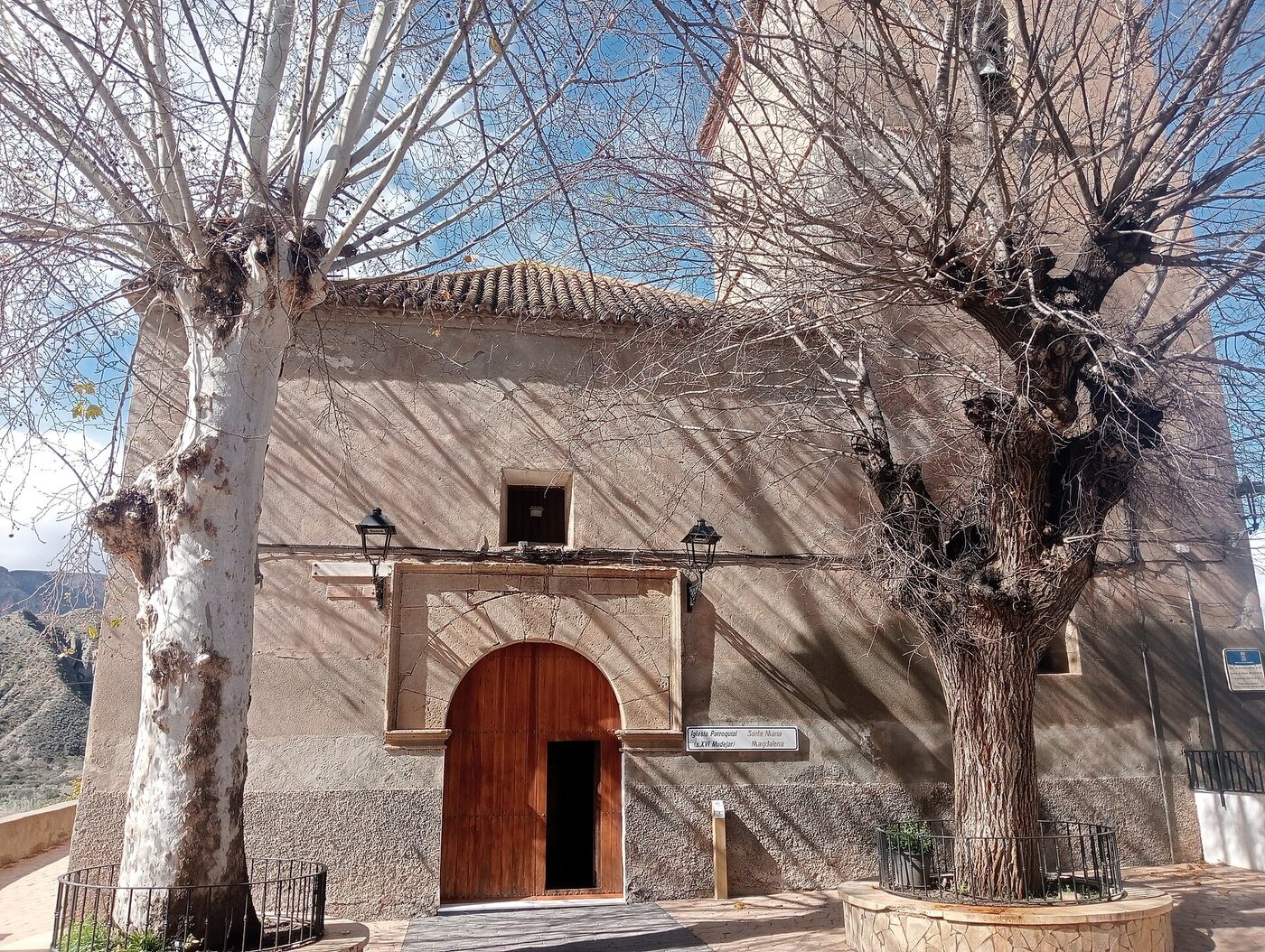Iglesia de la Virgen de la Asunción en Alsodux