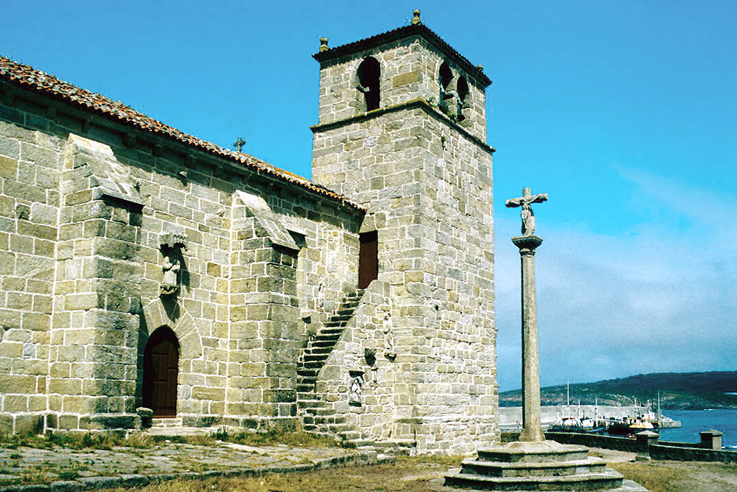 Igrexa de Santa María da Atalaia en Laxe