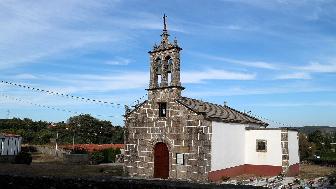 Igrexa de Santa María de Leira en Ordes