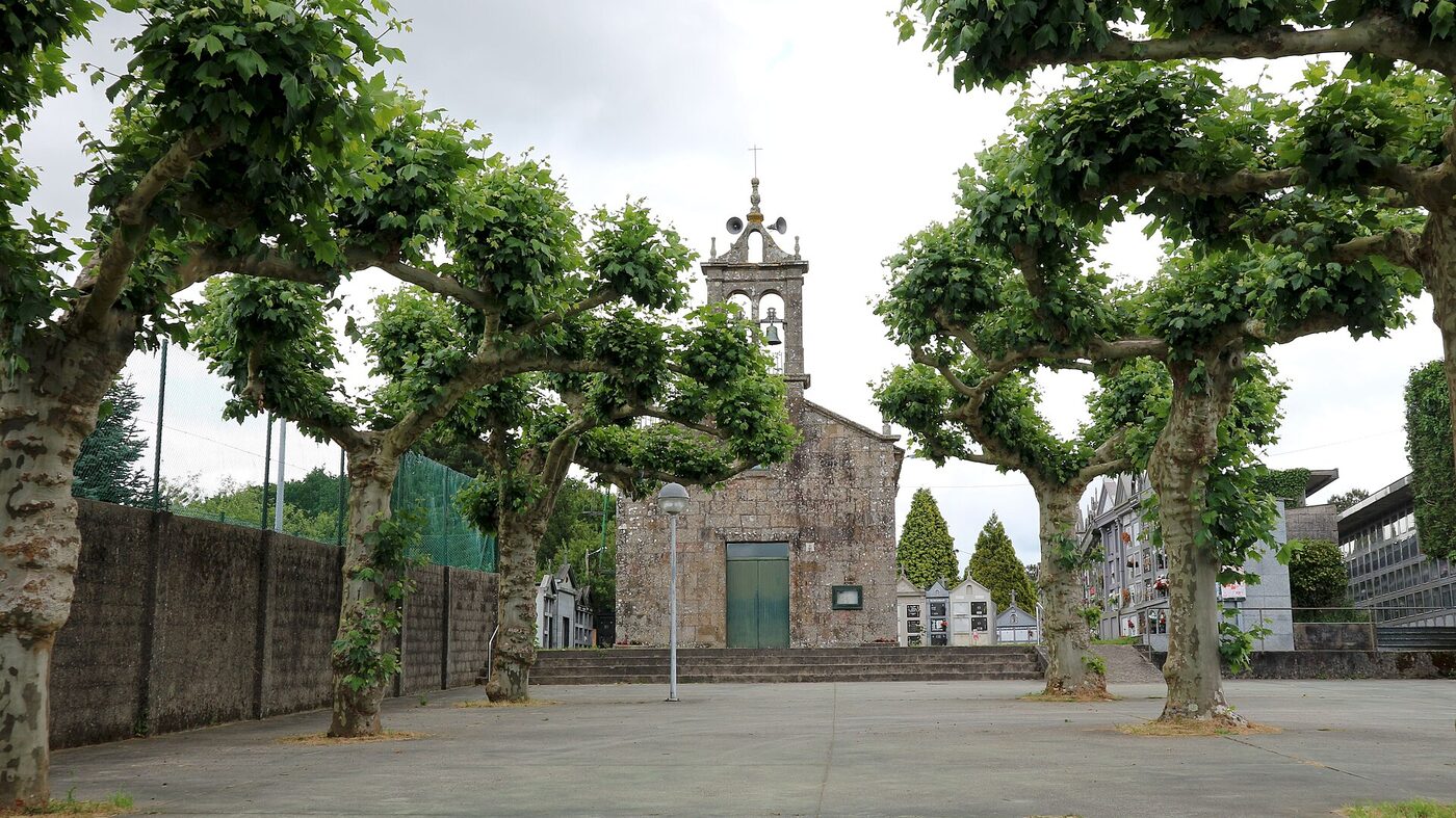 Igrexa de Santa Cruz de Montaos en Ordes