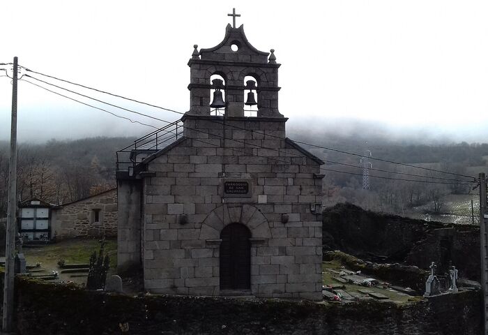 Igrexa de San Salvador de Vilanova da Serra