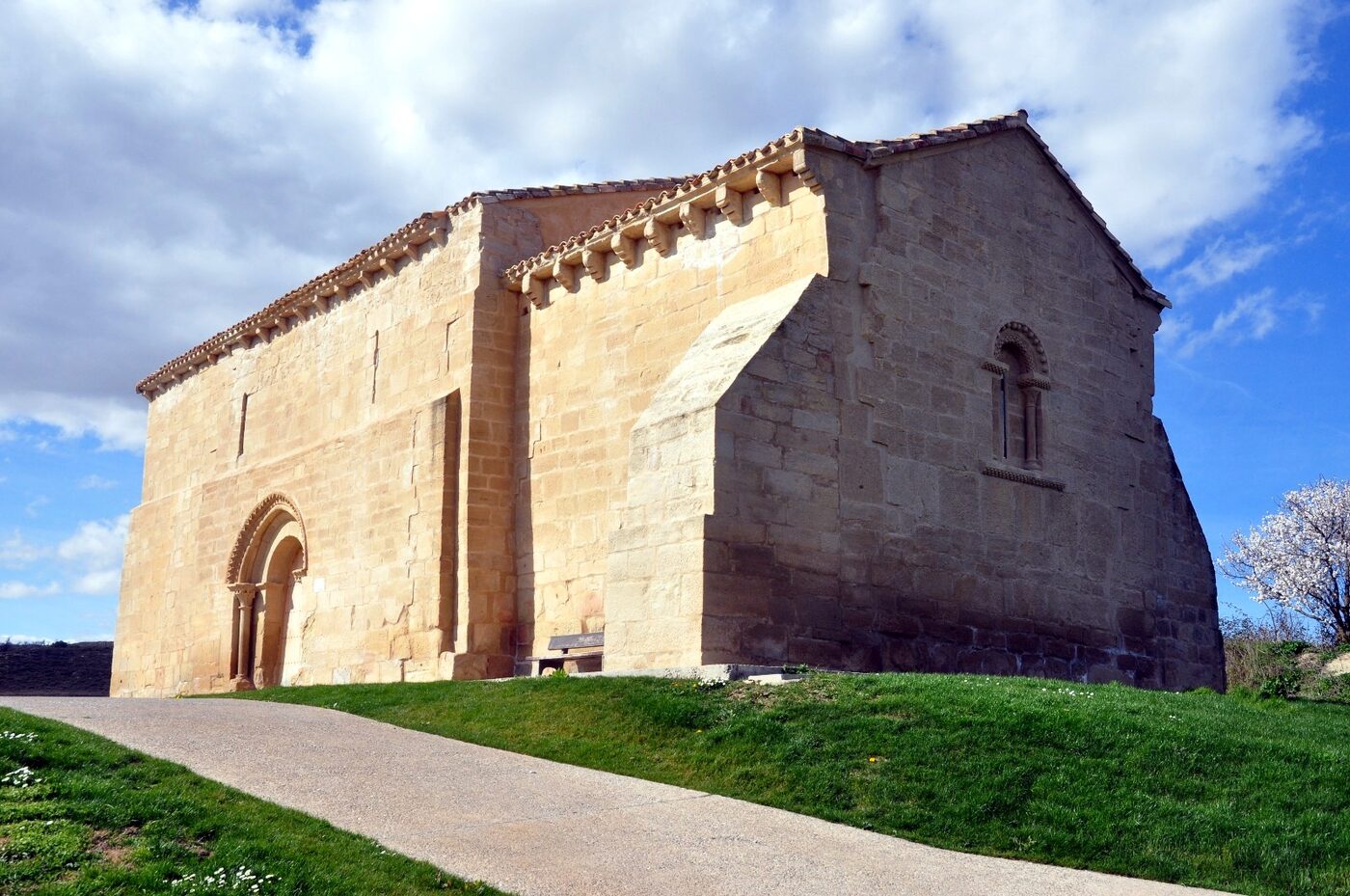 Ermita de San Martin de Tidon en Viana