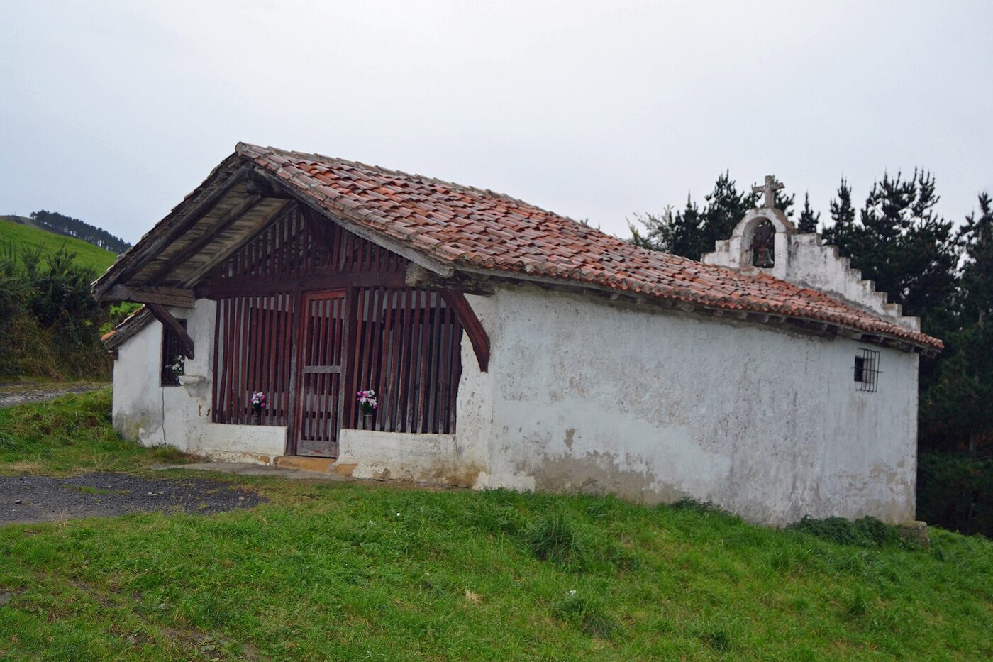 Ermita Santa Cruz en Aya