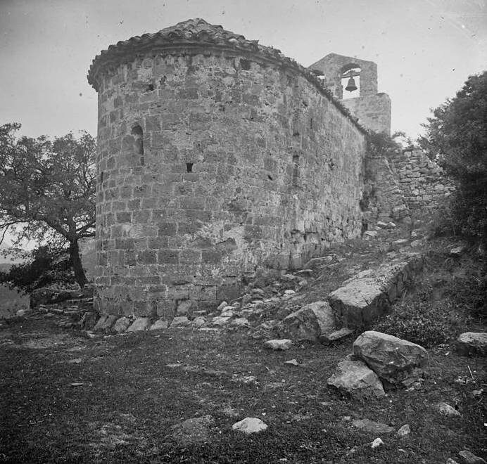 Sant Miquel de Fontfreda en Maçanet de Cabrenys