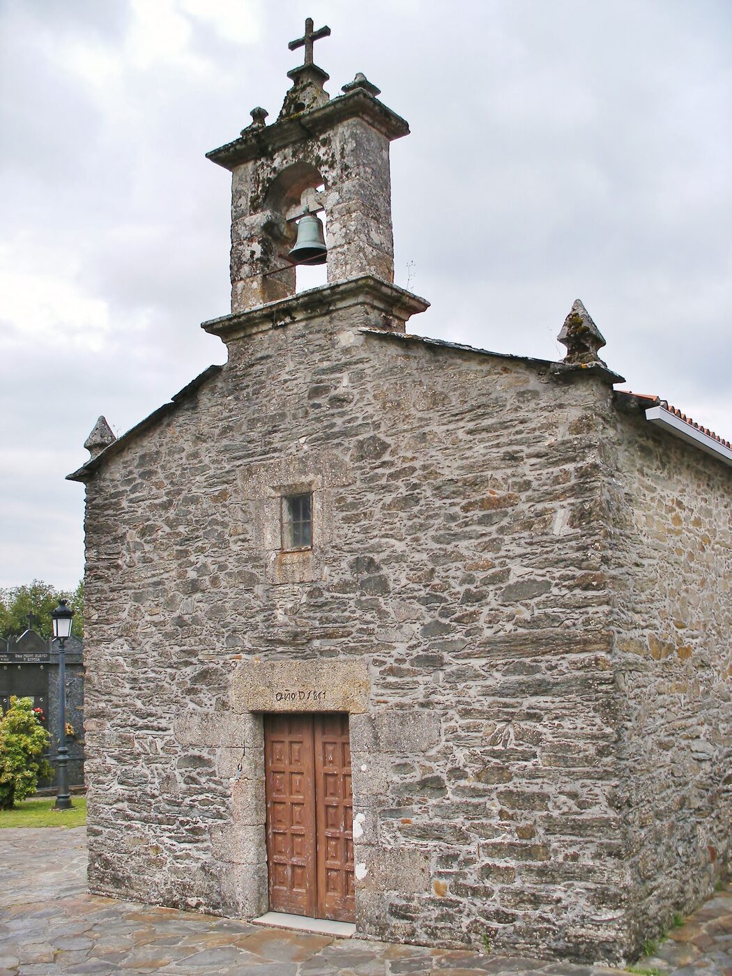 Igrexa de San Pedro de Vizoño en Abegondo