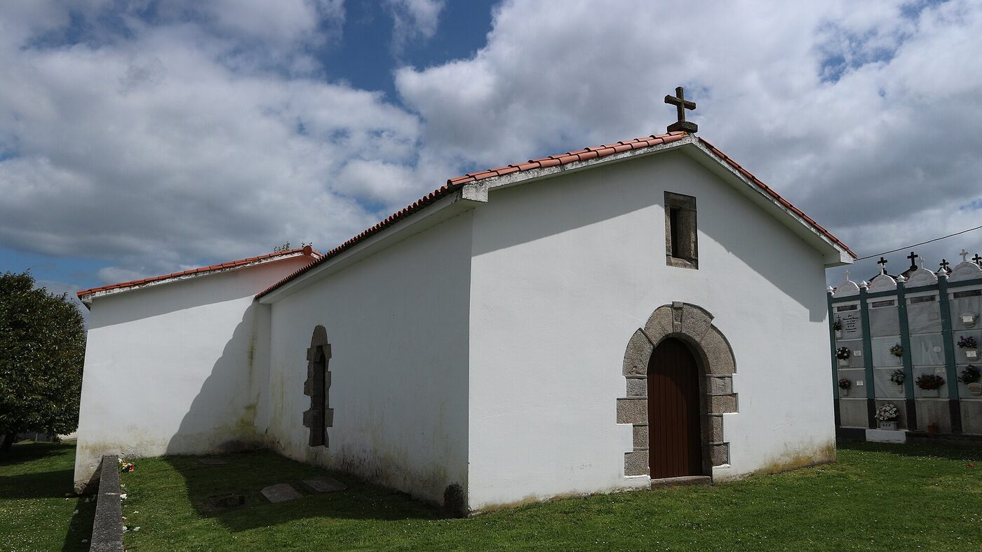 Igrexa de Santiago de Paderne en Oza Cesuras