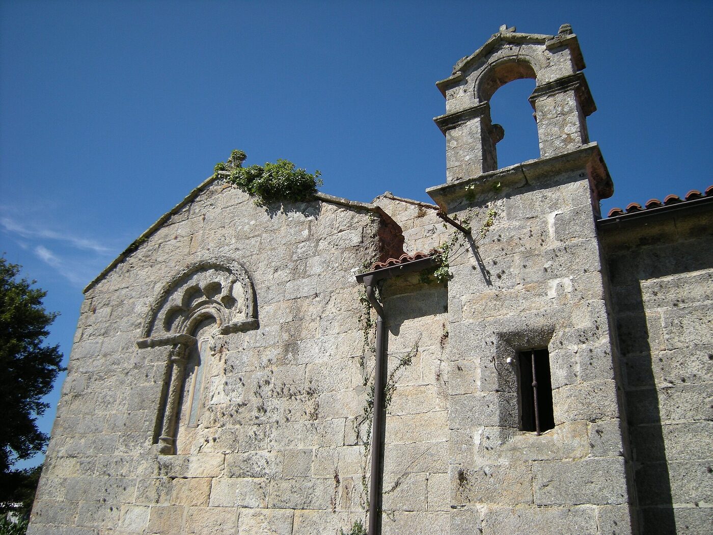 Igrexa de Santa María de Xaviña en Camariñas