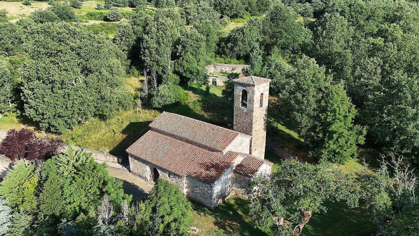 Iglesia de Santa Quirico y Santa Julita en Valle de Valdelaguna