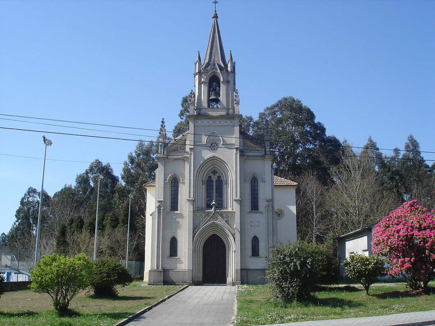 Igrexa Nova de Santa Eulalia de Limodre en Fene