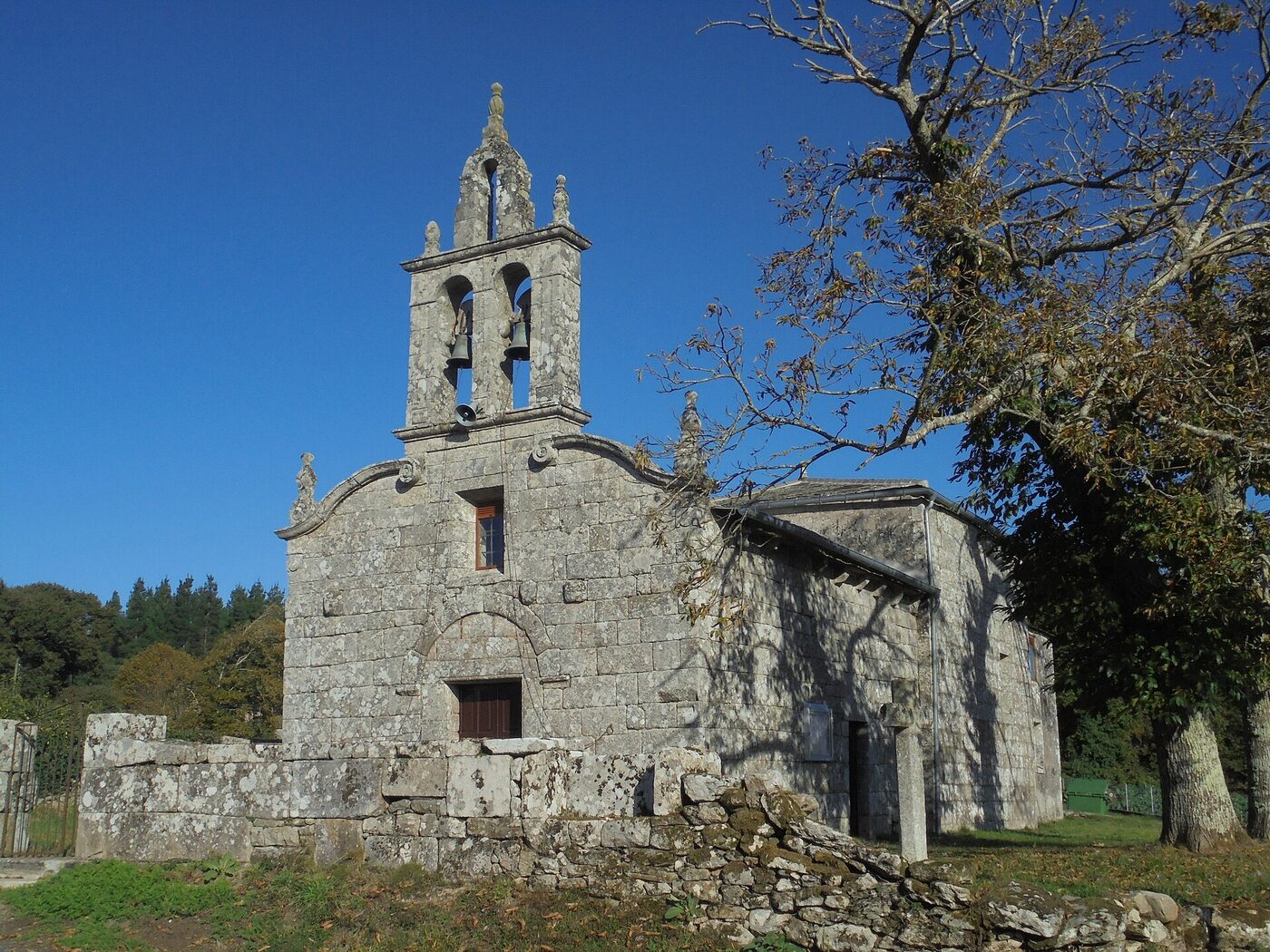Igrexa de San Martiño de Prado en Friol