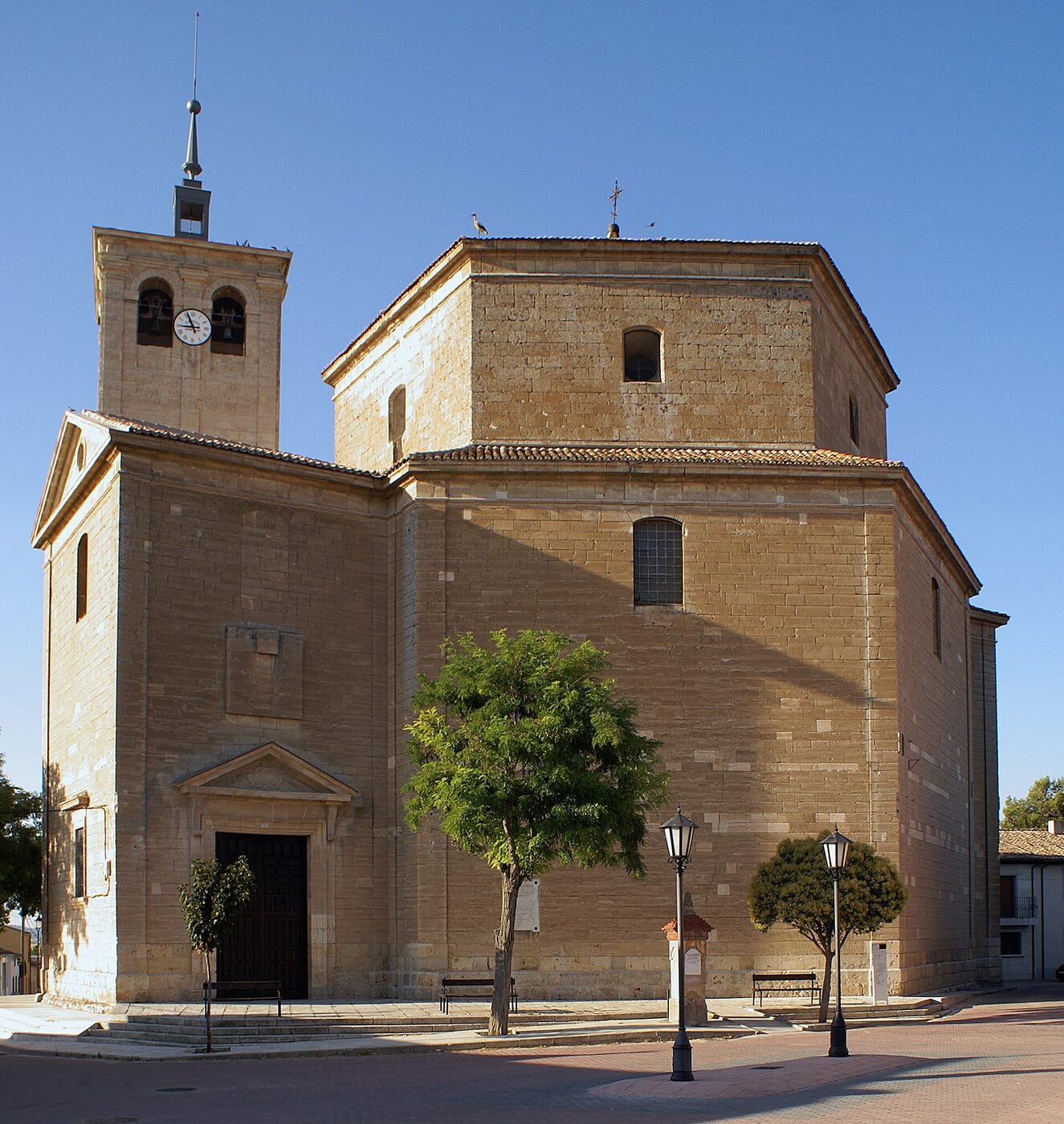 Iglesia de San Pedro Apóstol en Valoria la Buena