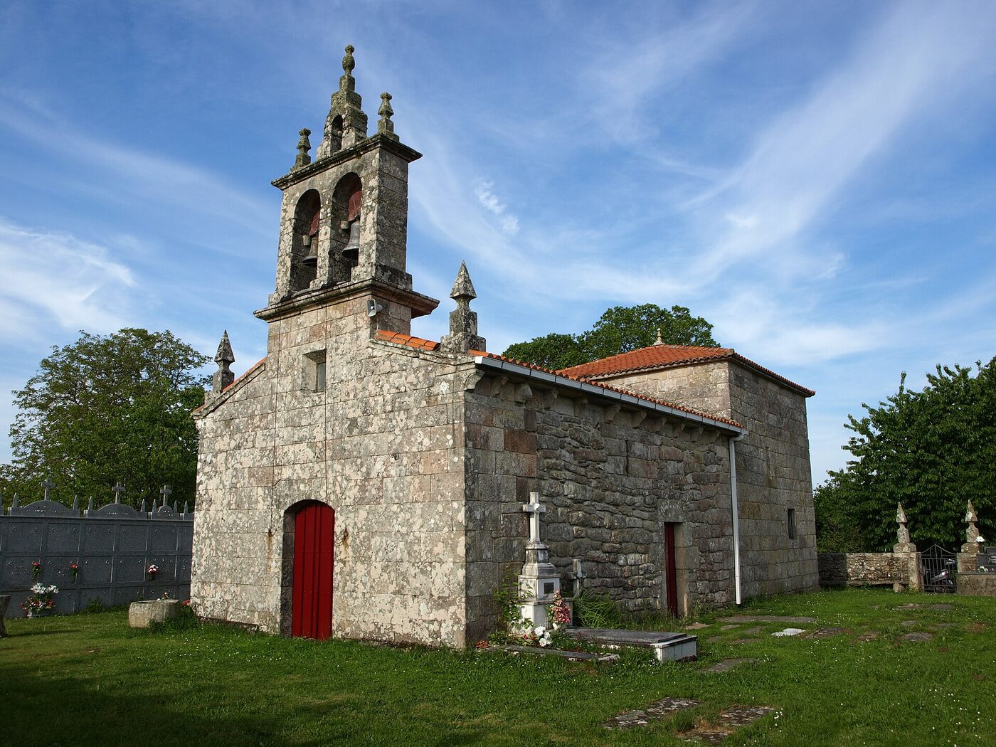Igrexa de San Miguel da Cervela en Antas de Ulla