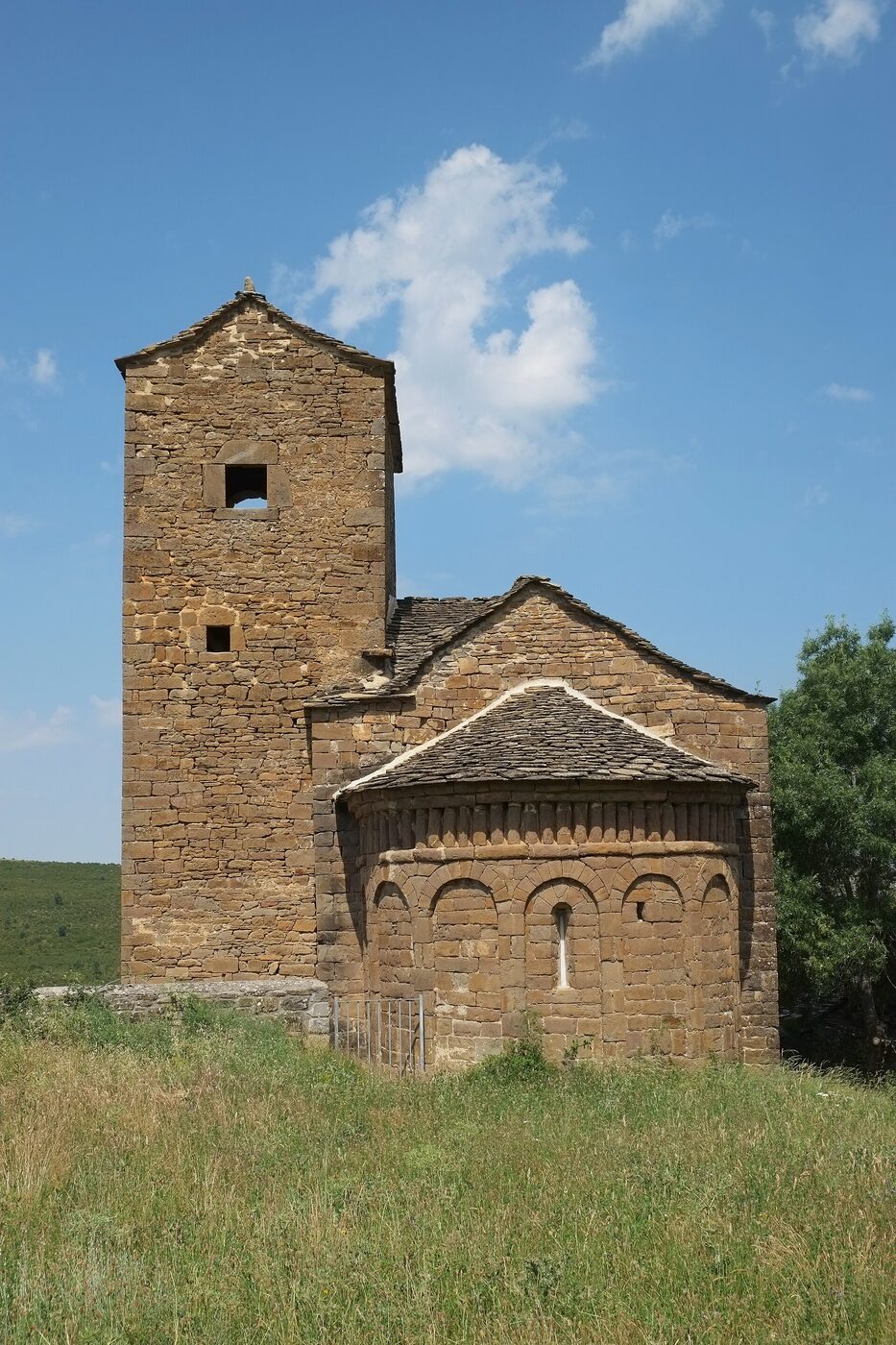 Iglesia de San Andrés en Sabiñánigo