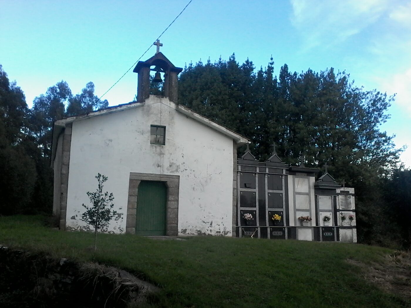 Igrexa de Santo Estevo de Vivente en Oza Cesuras