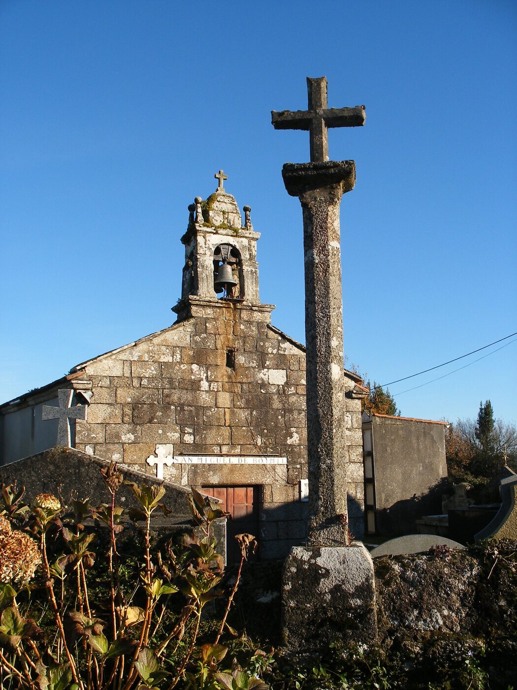 Igrexa de San Miguel de Boimil en Boimorto