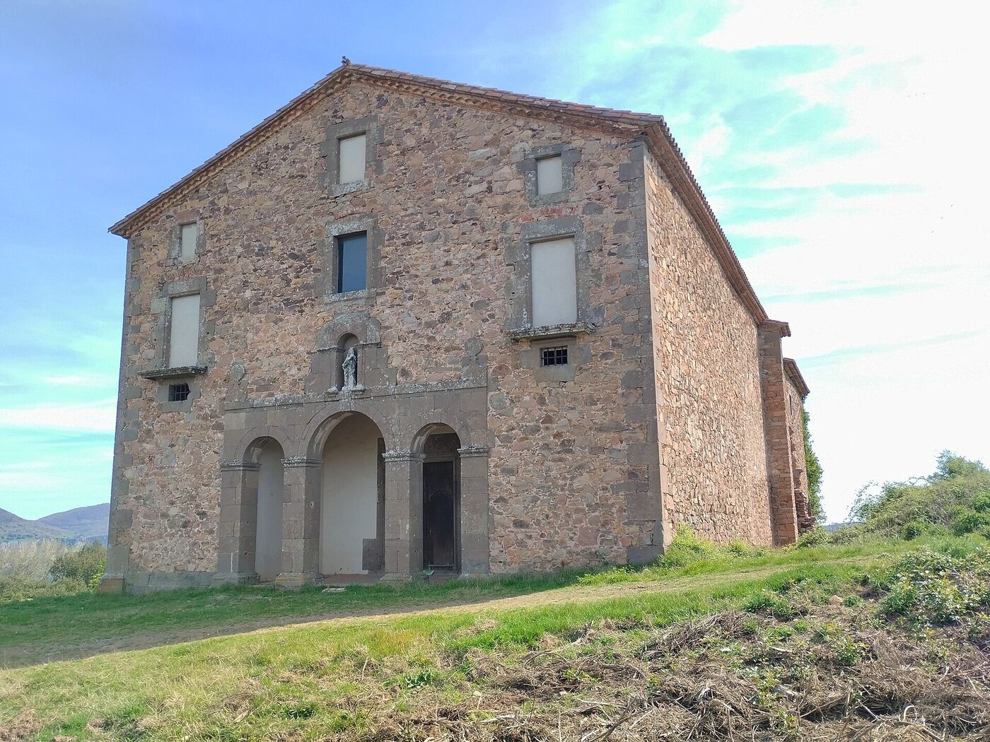Mare de Déu de Montdois en Rupit i Pruit
