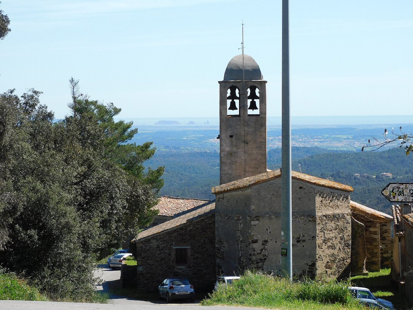 Església de Santa Pellaia en Monells i Sant Sadurní de l'Heura