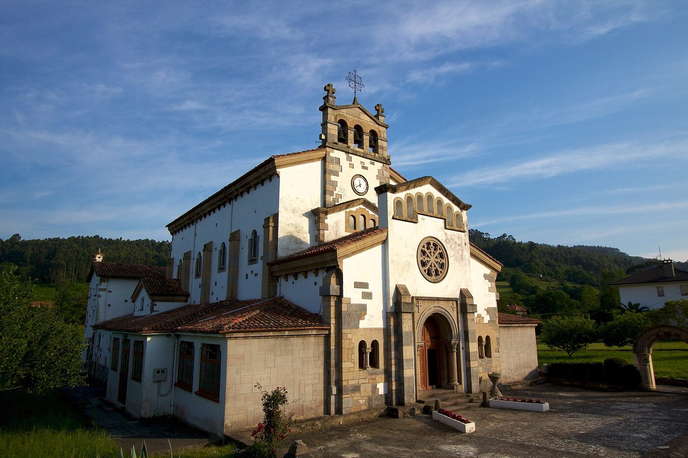 Iglesia de San Cipriano en Castrillón