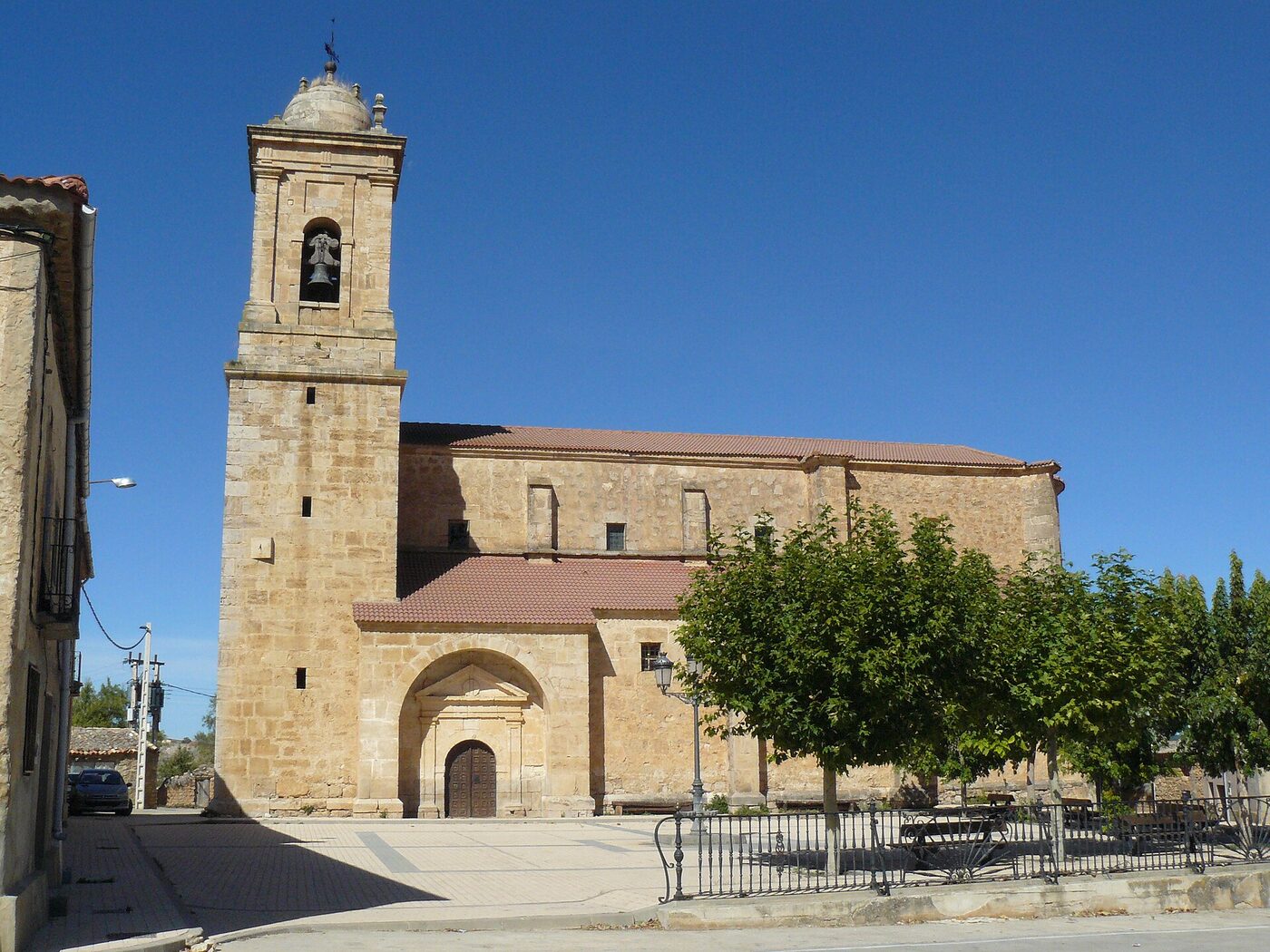 Iglesia parroquial de San Bernabé. en Recuerda