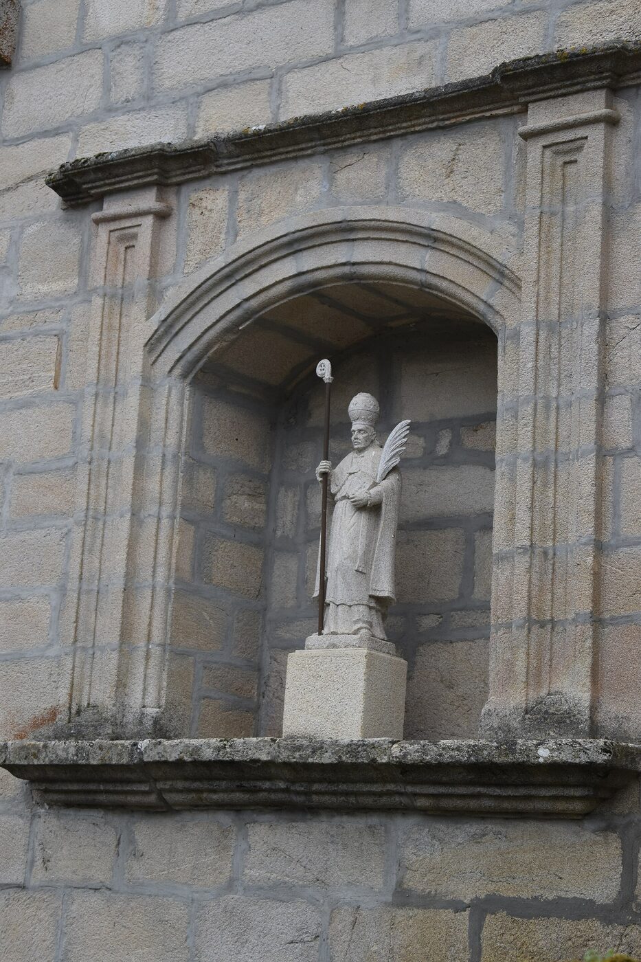 Igrexa de San Vítor de Portomourisco en Petín