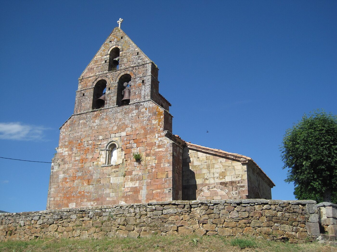 Iglesia de San Cornelio y San Cipriano en San Cebrián de Mudá