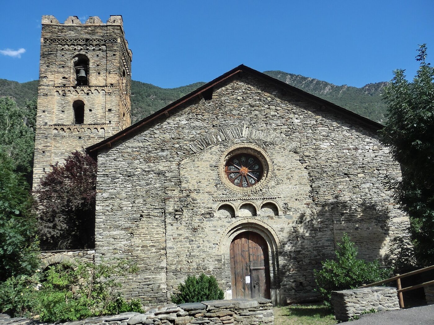 Santa Maria de Ribera de Cardós en Vall de Cardós