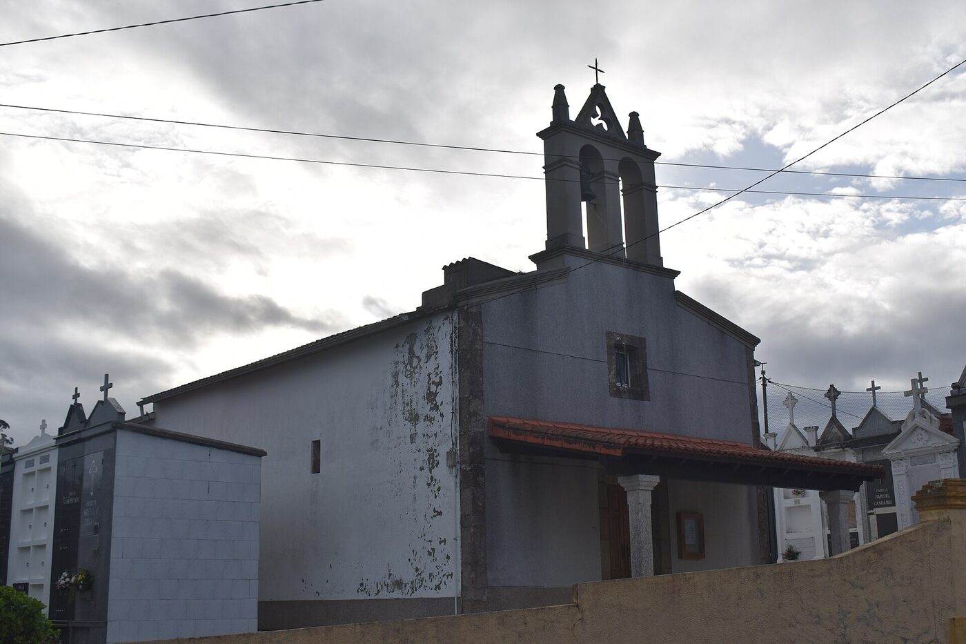 Igrexa de Santa Comba de Veigue en Sada