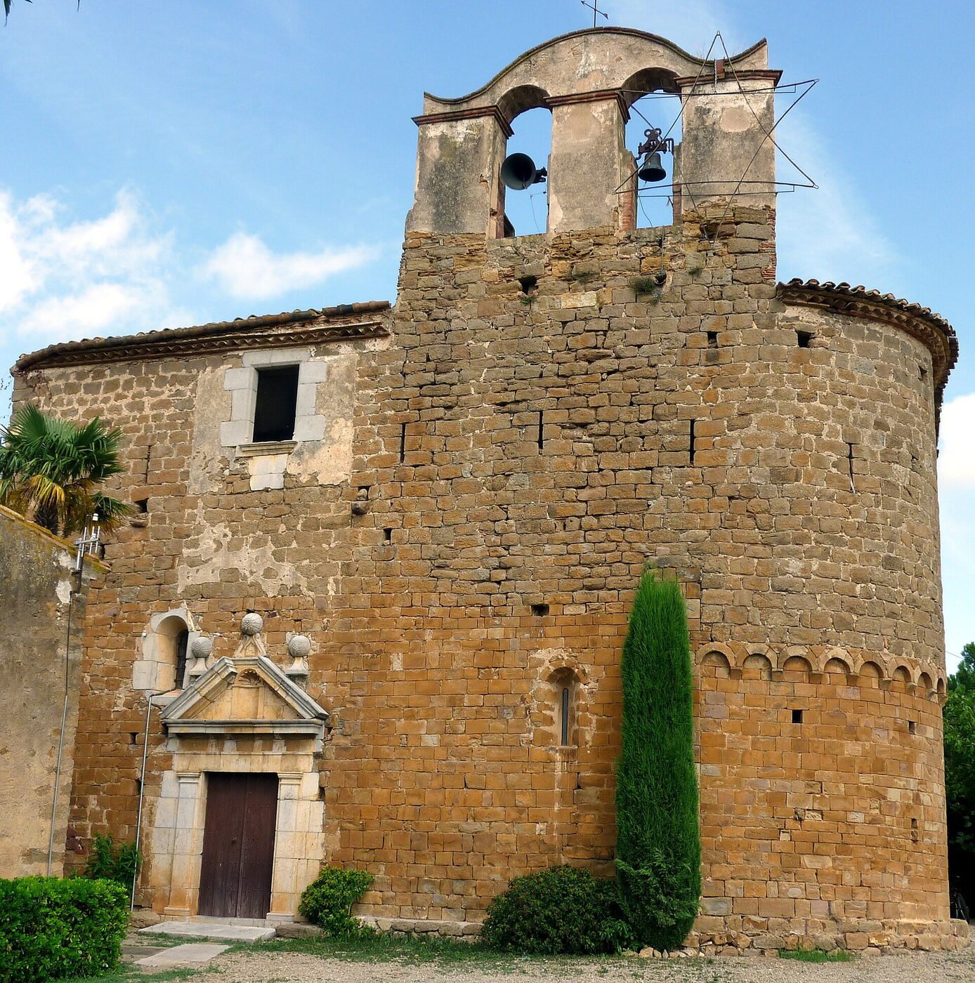 Església de Sant Iscle d'Empordà en Serra de Daró
