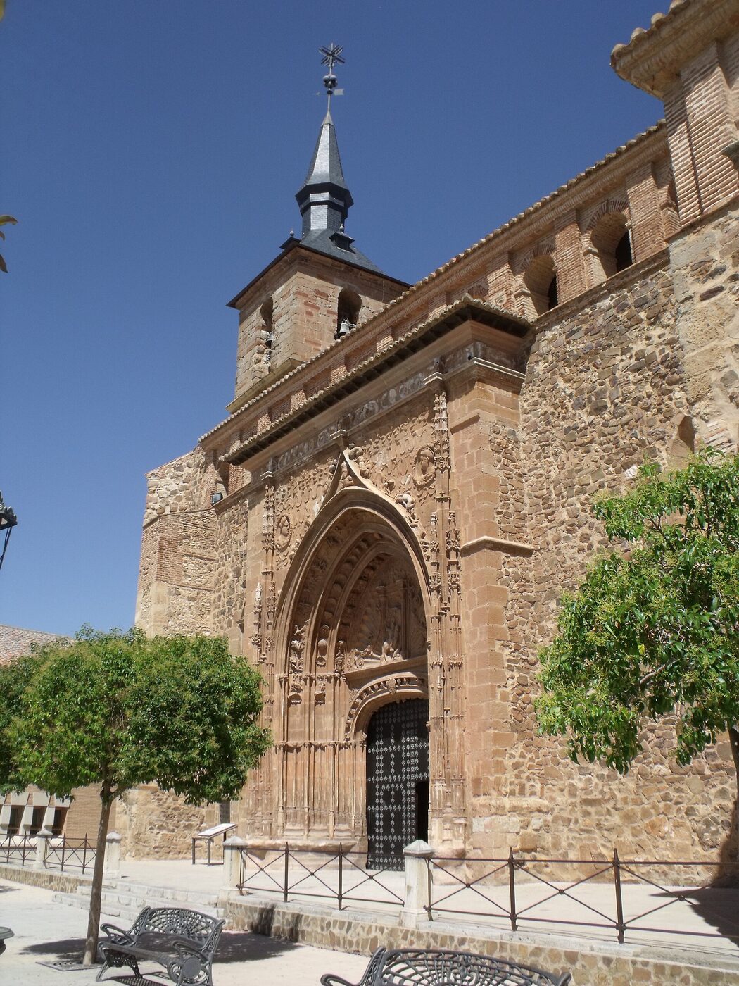 Iglesia de Santiago el Mayor en Torrenueva