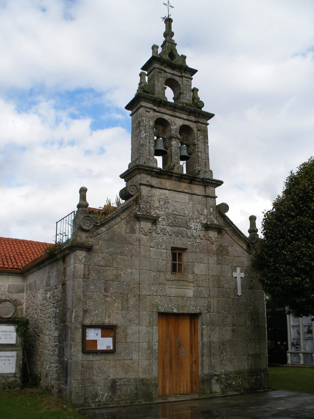Igrexa de Santaia da Viña en Irixoa