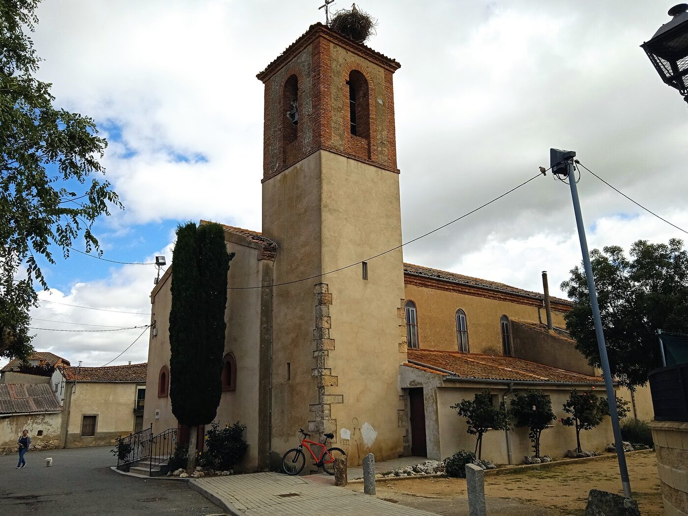 Iglesia de Nuestra Señora del Rosario en Tabanera del Monte
