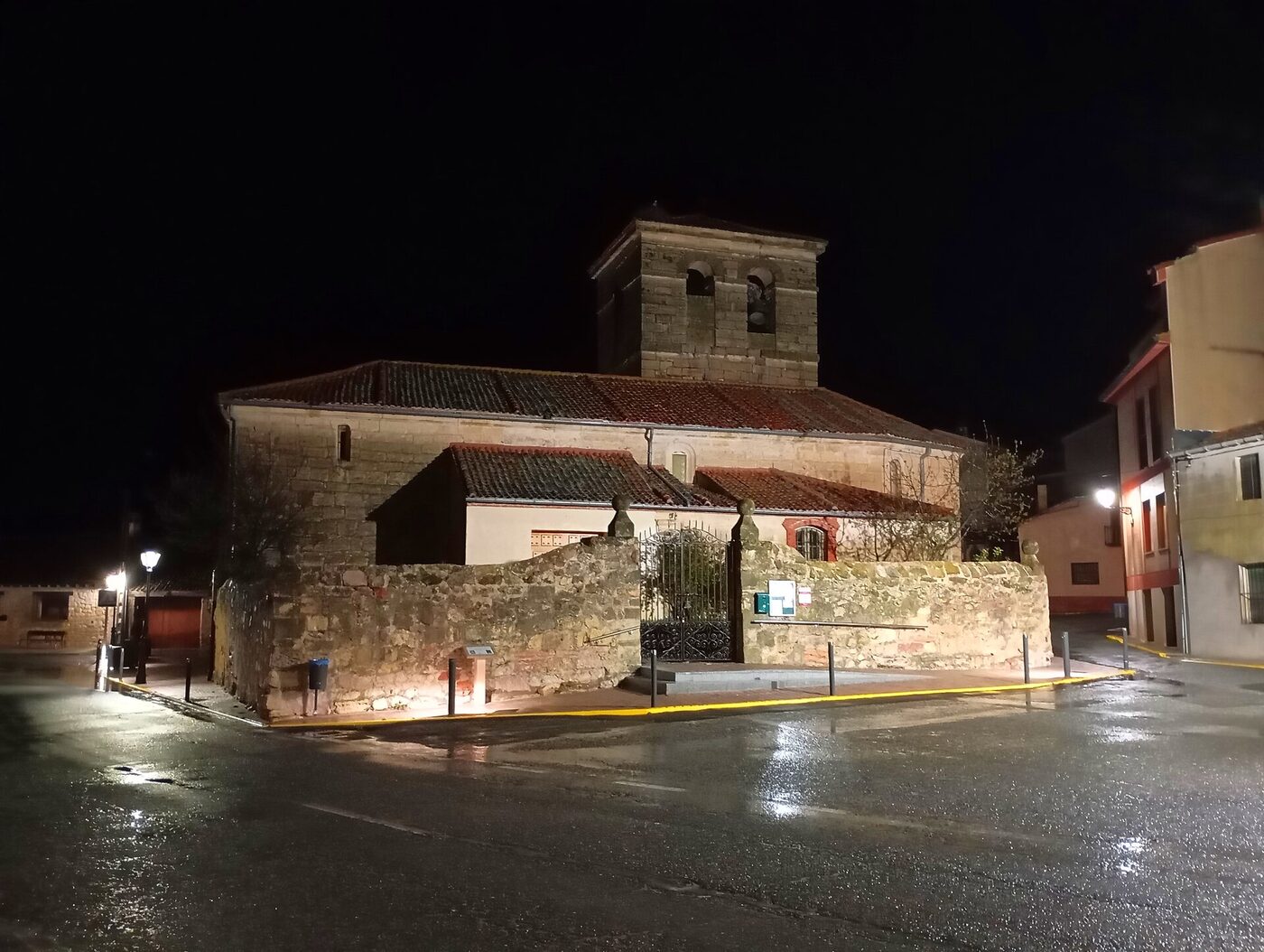 Iglesia de San Pedro Apóstol en Navas de San Antonio