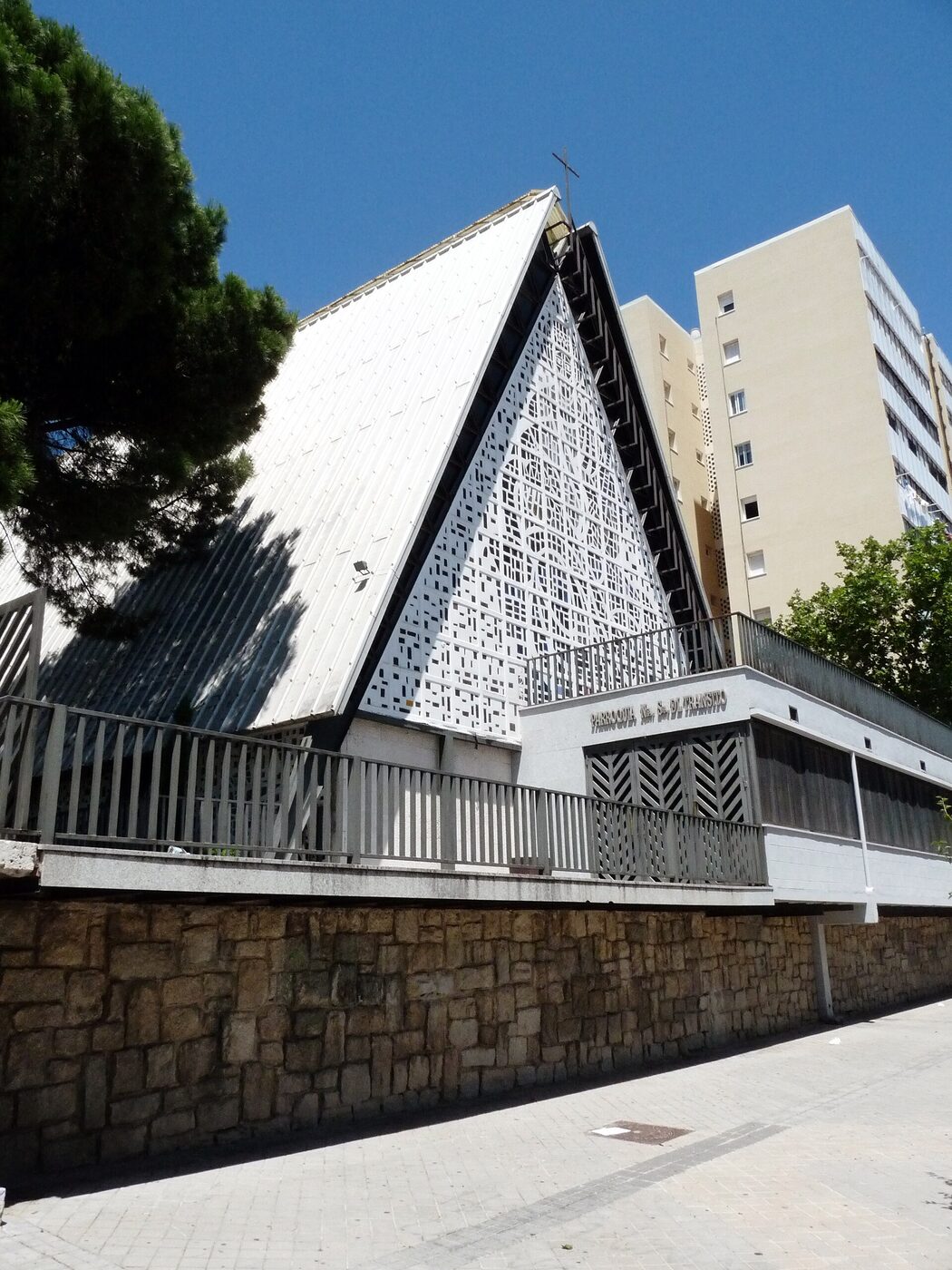 Parroquia Nuestra Señora del Tránsito en Madrid