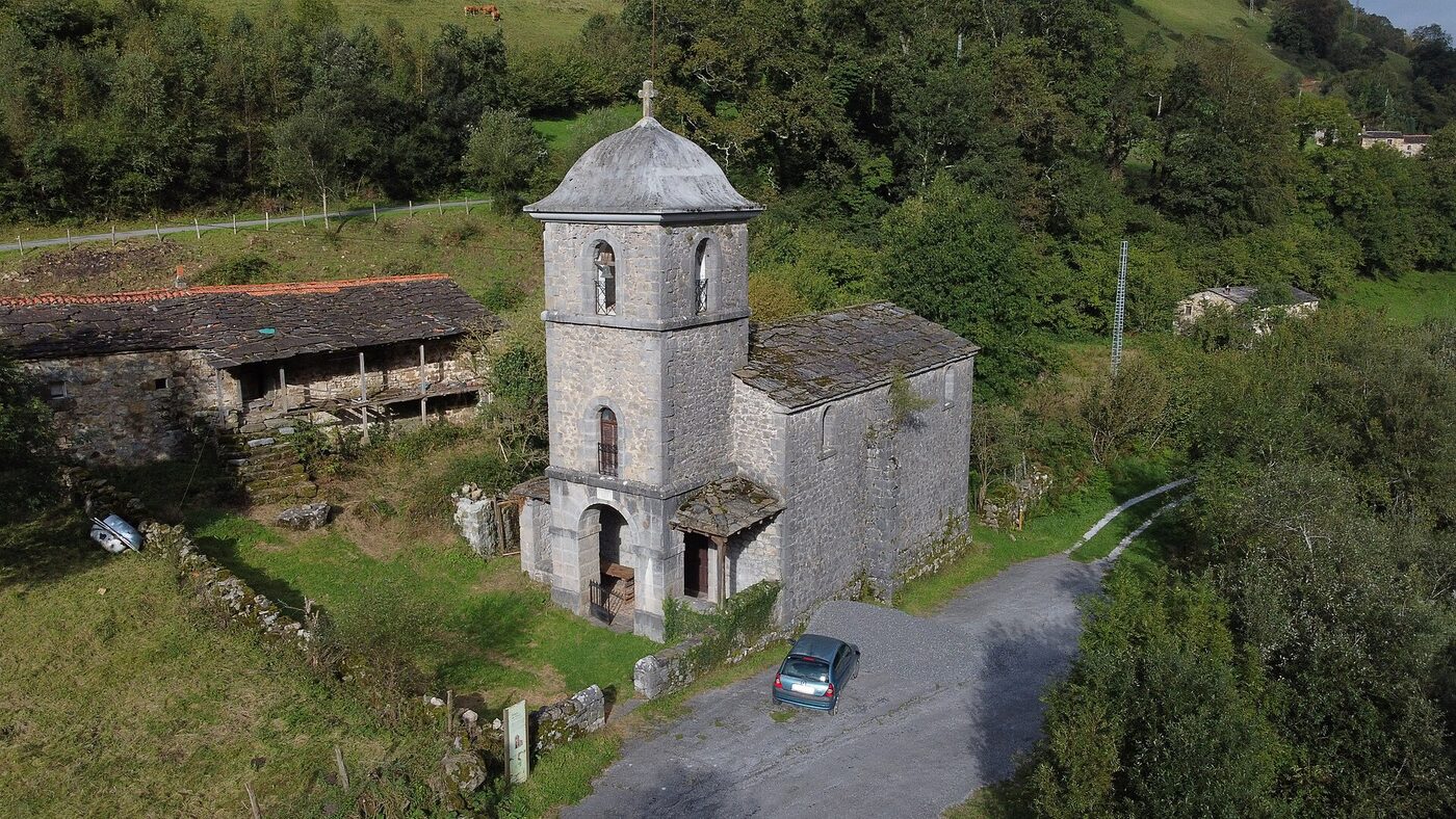 Ermita del Toral en San Roque de Riomiera