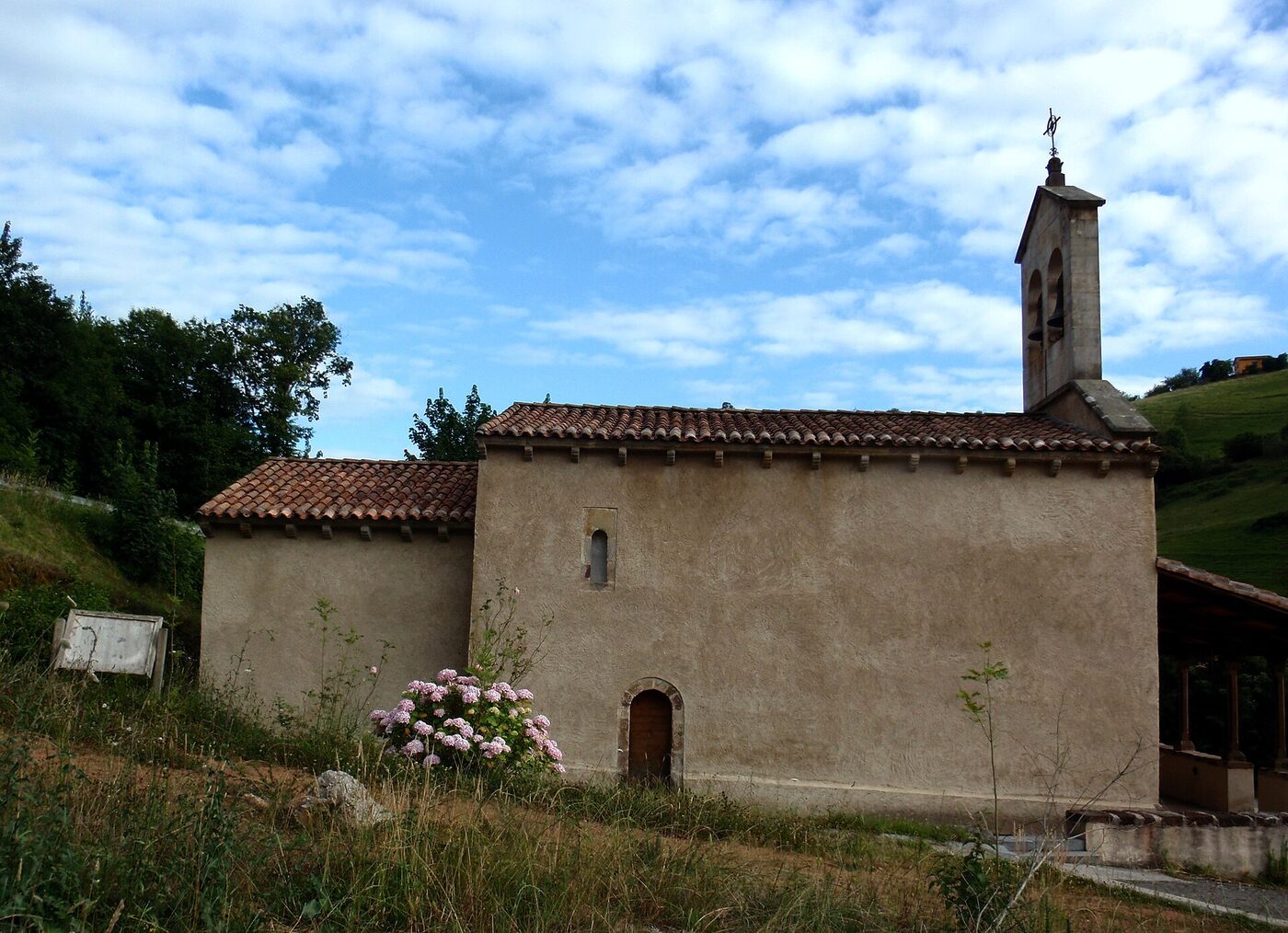 Iglesia de San Julian de Viñón en Cabranes