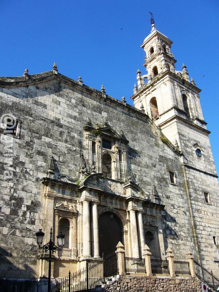 Iglesia de San Miguel Arcángel en Enguera