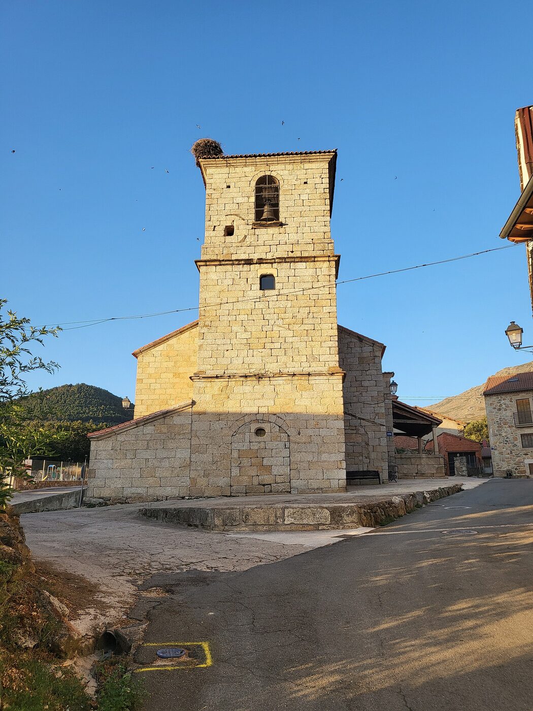 Iglesia de la Asunción en Navalonguilla