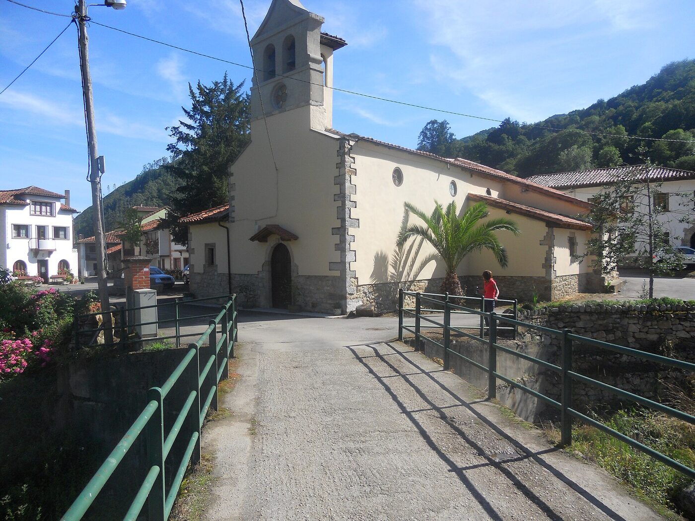 Iglesia de Santa María de las Nieves en Piloña