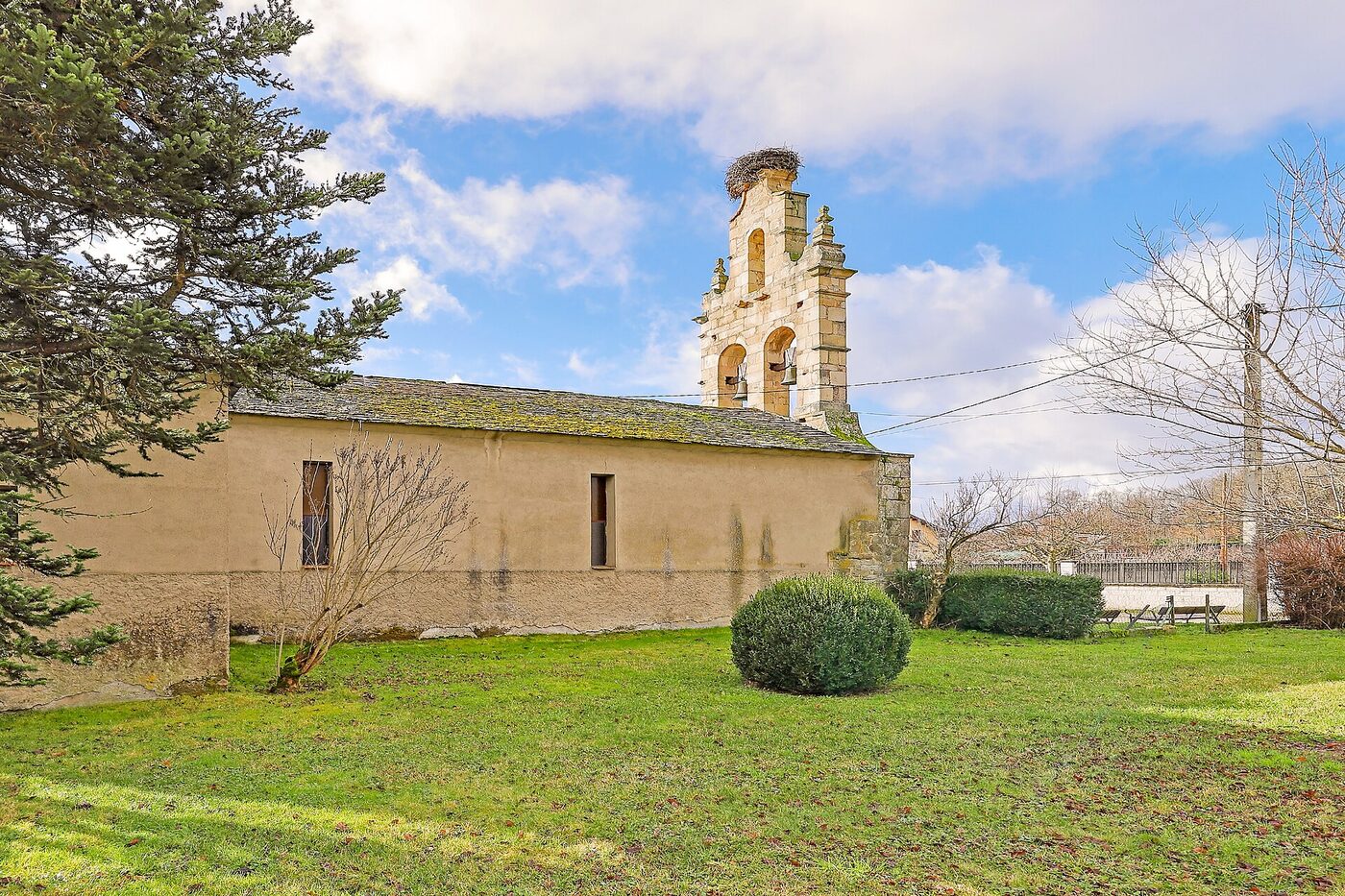 Iglesia de la Purificación de Hervededo en Camponaraya