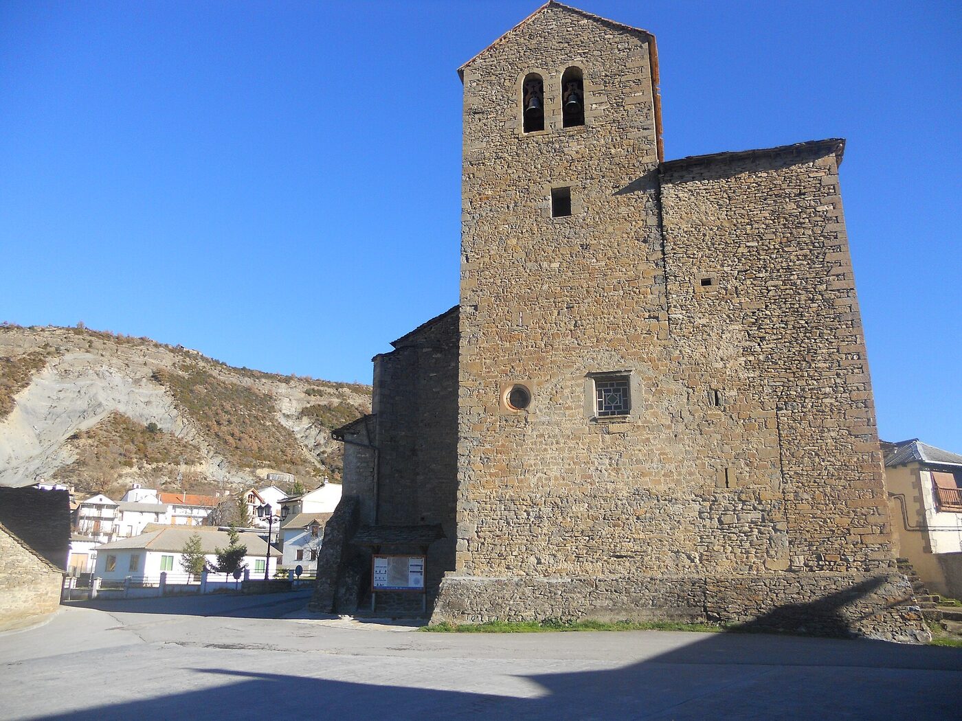 Iglesia de San Lorenzo en Yebra de Basa