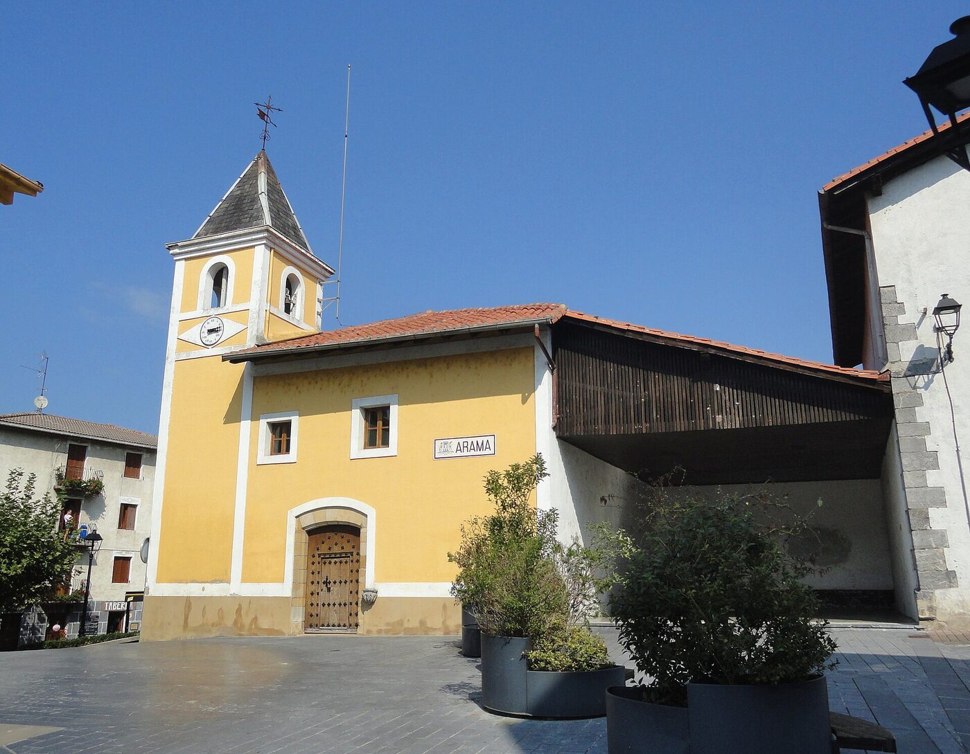 San Martin eliza en Arama