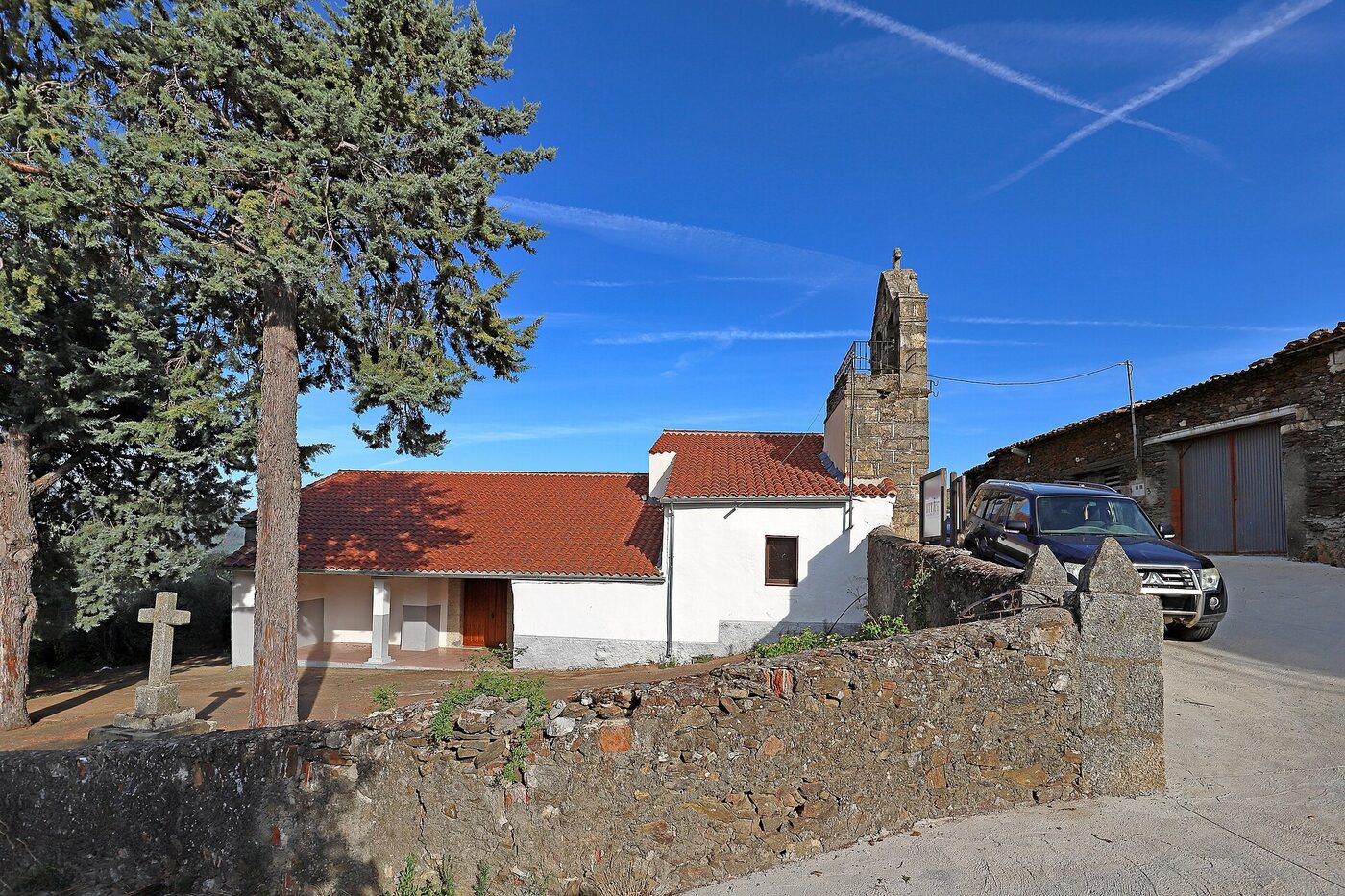 Iglesia de San Fabián y San Sebastián en Valdelageve