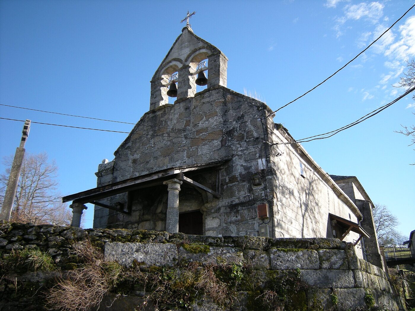 Igrexa de San Pedro de Tuxe en O Bolo