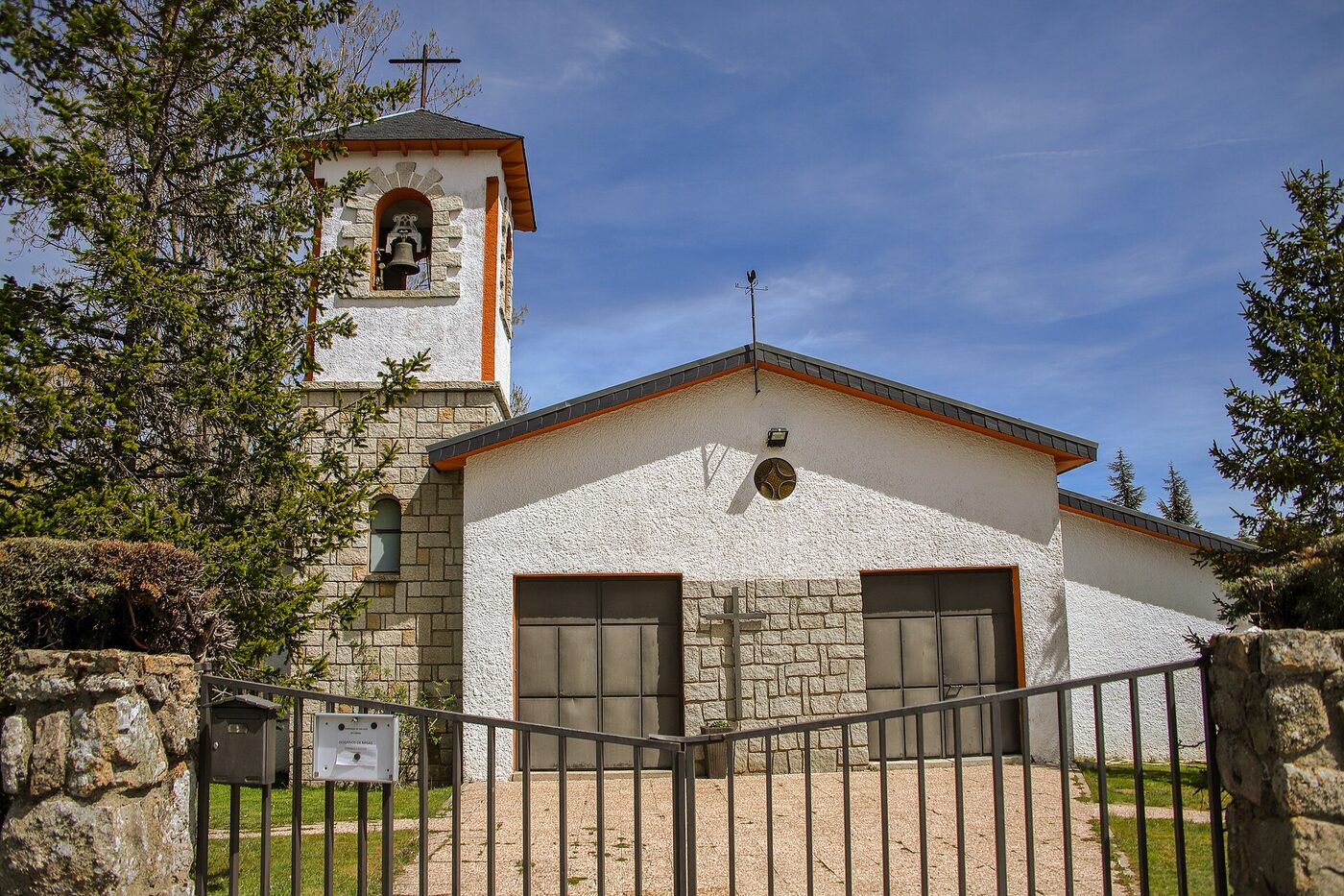 Iglesia de San Antonio de Padua en Herradón de Pinares