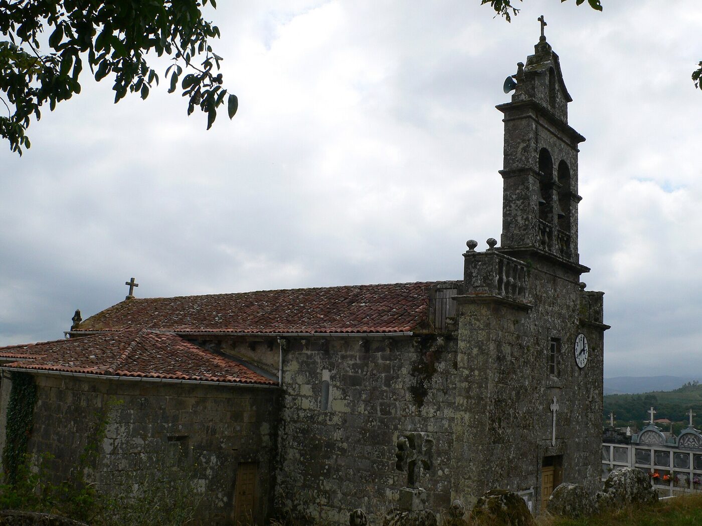 Igrexa de Santa María de Cortegada en Silleda