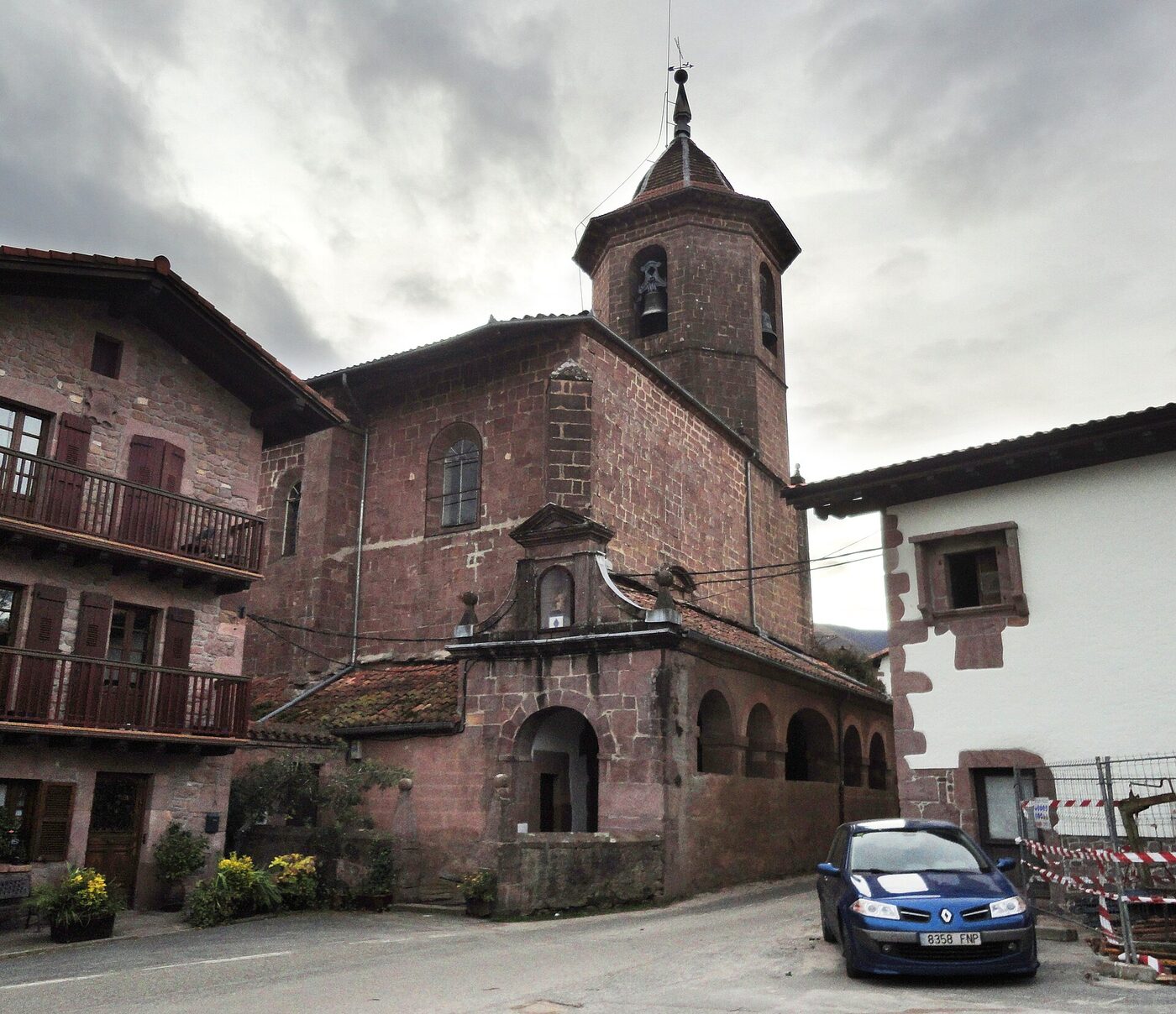 San Pedro eliza en Baztán